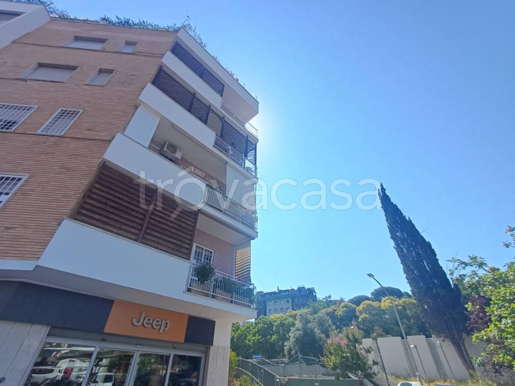 appartamento in vendita a Roma in zona Tor di Quinto
