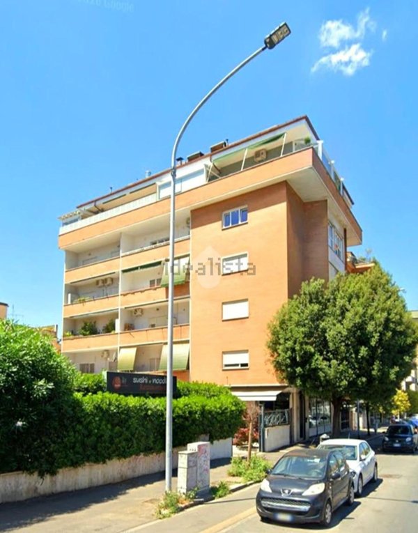appartamento in vendita a Roma in zona Tuscolano