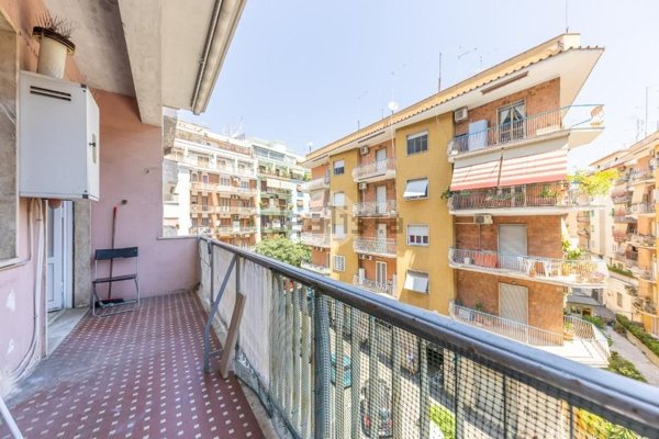 appartamento in vendita a Roma in zona Tuscolano