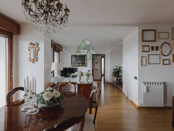 appartamento in vendita a Roma in zona Fonte Laurentina