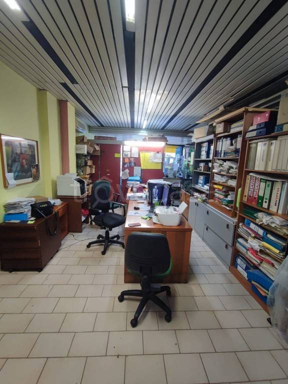 negozio in vendita a Roma in zona Tor Bella Monaca