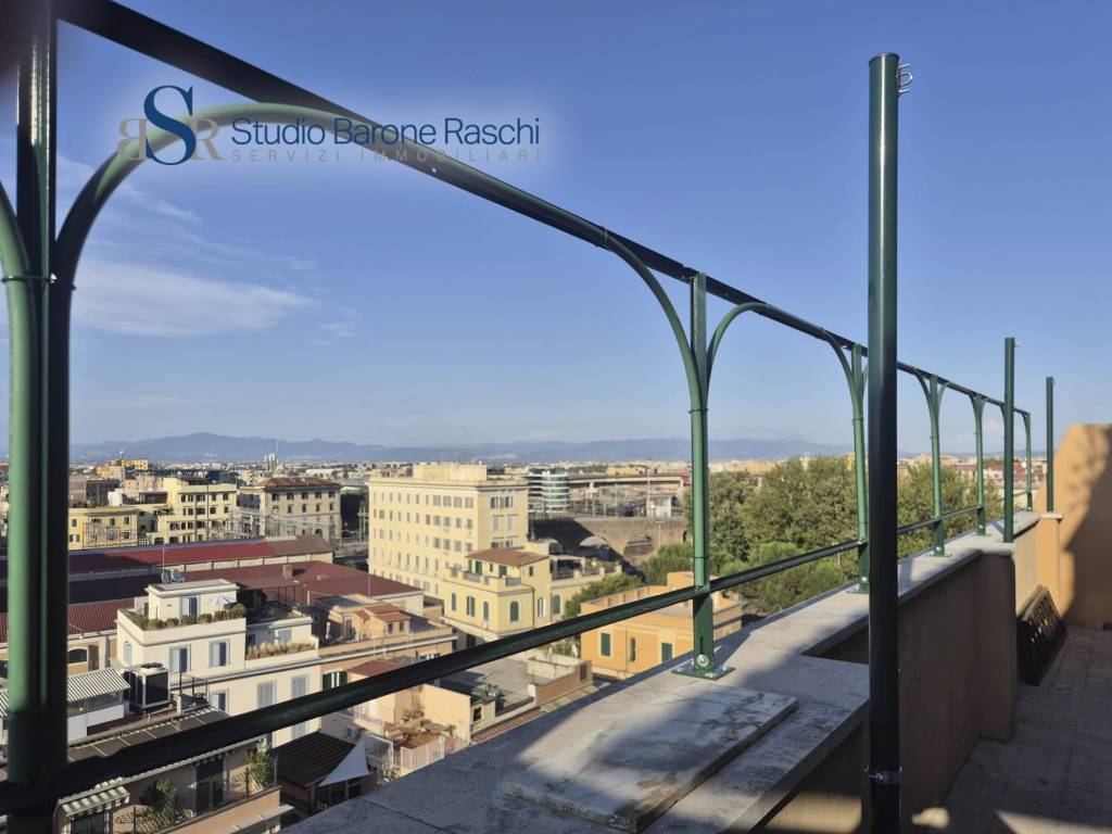 appartamento in vendita a Roma in zona Esquilino