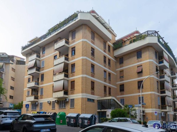 appartamento in vendita a Roma in zona Ardeatino
