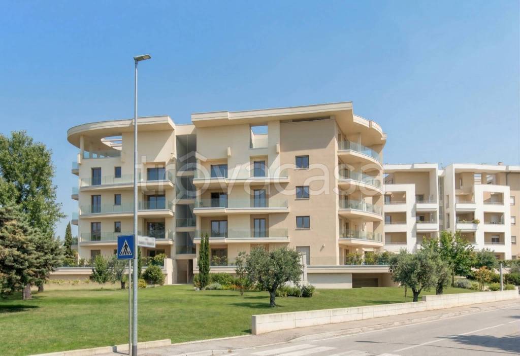 appartamento in vendita a Roma in zona Acilia