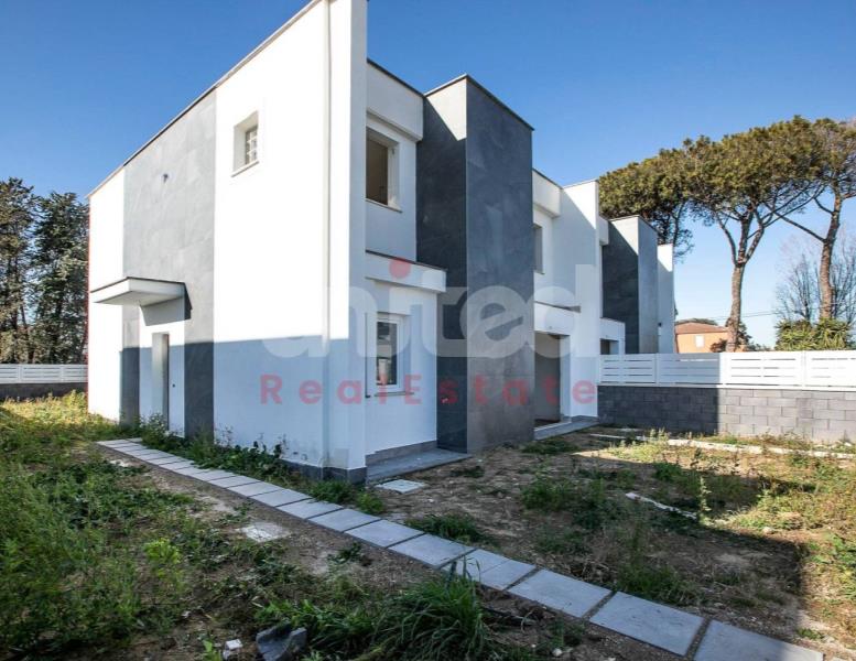 casa indipendente in vendita a Roma in zona Casal Palocco