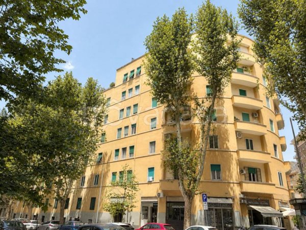 appartamento in vendita a Roma in zona Appio Latino
