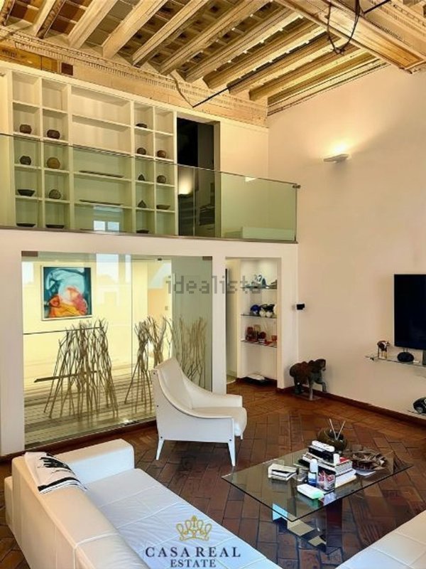appartamento in vendita a Roma in zona Parione/Sant'Eustachio