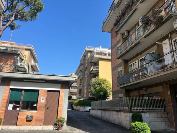 appartamento in vendita a Roma in zona Gianicolense