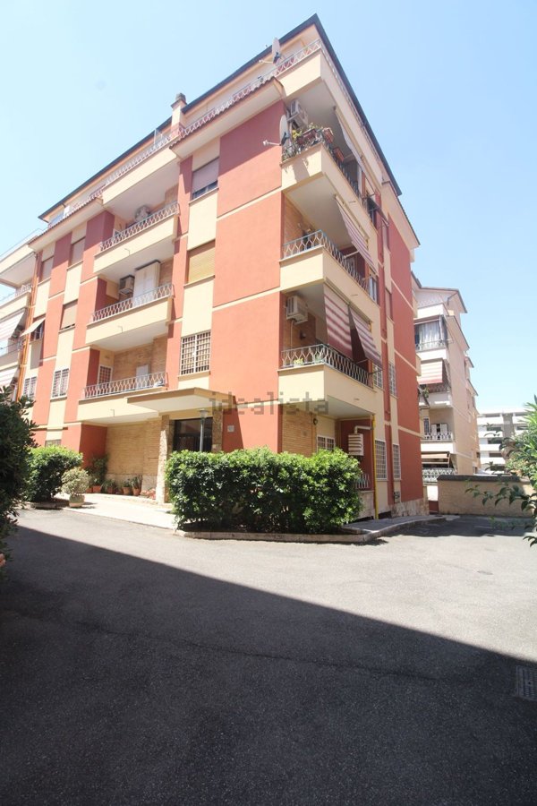appartamento in vendita a Roma in zona Alessandrino