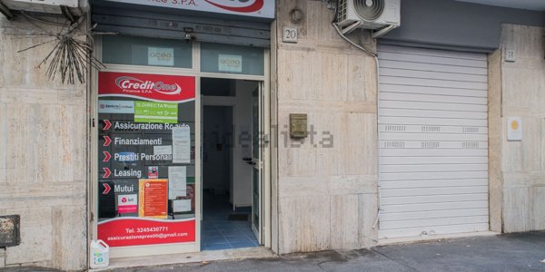 locale commerciale in vendita a Roma in zona Monte Sacro/Talenti
