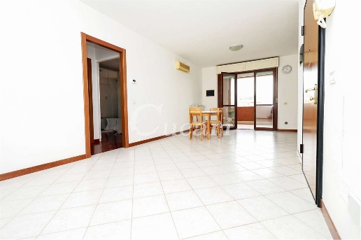 appartamento in vendita a Roma in zona Torre Angela