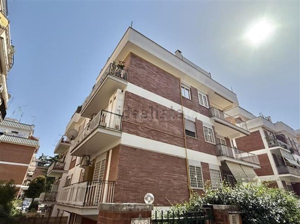 appartamento in vendita a Roma in zona Corviale