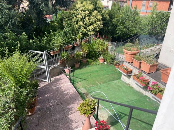 casa indipendente in vendita a Roma