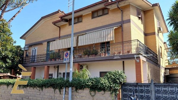 appartamento in vendita a Roma in zona Casal Morena