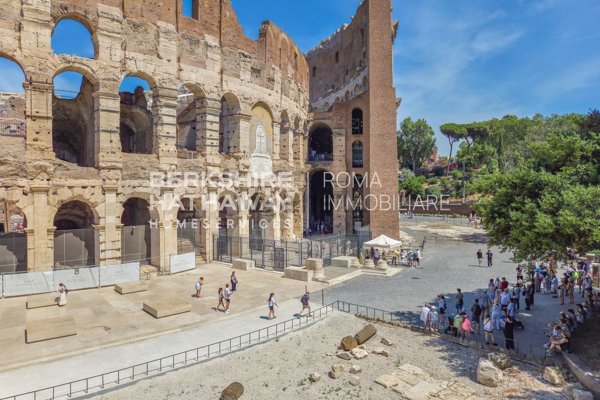 appartamento in vendita a Roma in zona Rione Monti/Campitelli