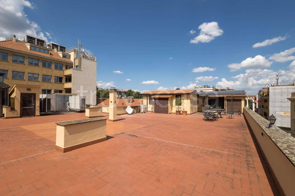 locale di sgombero in vendita a Roma in zona Ludovisi/Sallustiano