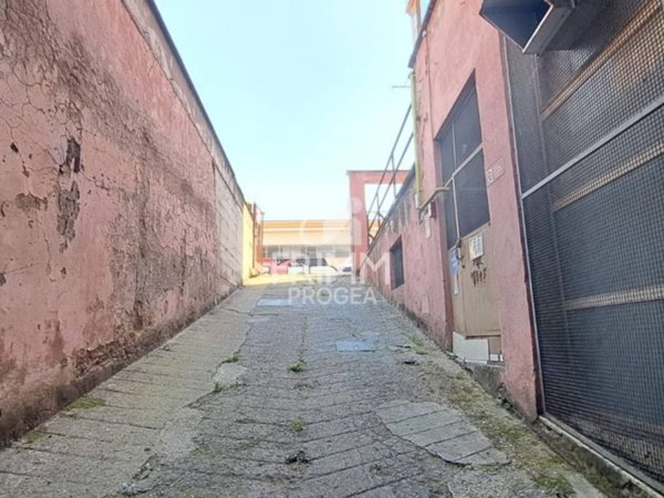 negozio in vendita a Roma in zona Prenestino-Centocelle