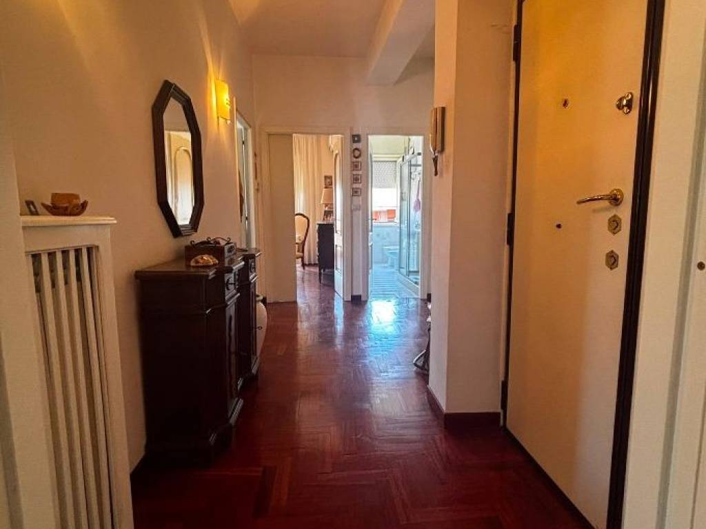 appartamento in vendita a Roma in zona Tor Bella Monaca