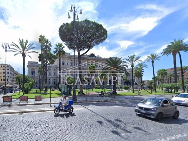 appartamento in vendita a Roma in zona Rione Prati