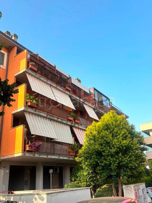 appartamento in vendita a Roma in zona Tor de' Cenci
