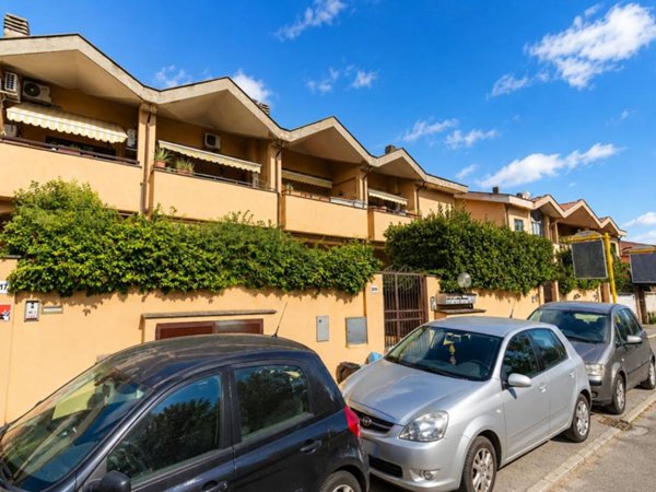 appartamento in vendita a Roma in zona Acilia