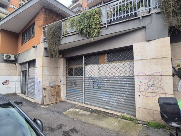negozio in vendita a Roma in zona Portuense