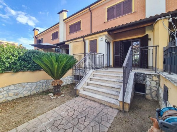 casa indipendente in vendita a Roma in zona Ottavia