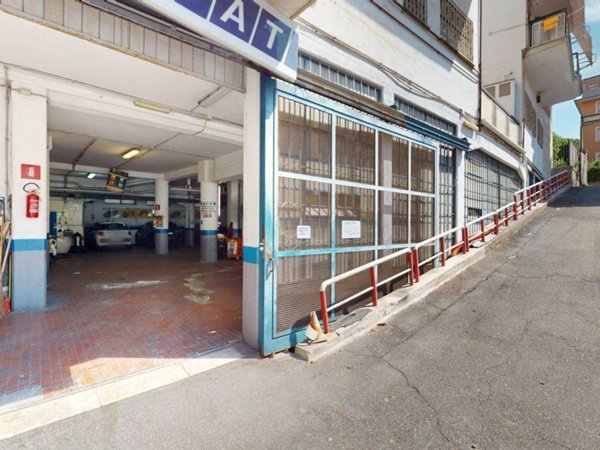 negozio in vendita a Roma in zona Primavalle