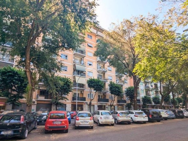 appartamento in vendita a Roma in zona Tuscolano