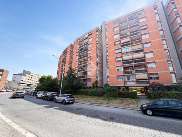 appartamento in vendita a Roma in zona Spinaceto