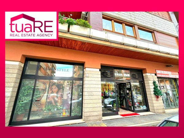 locale commerciale in vendita a Roma in zona Ardeatino