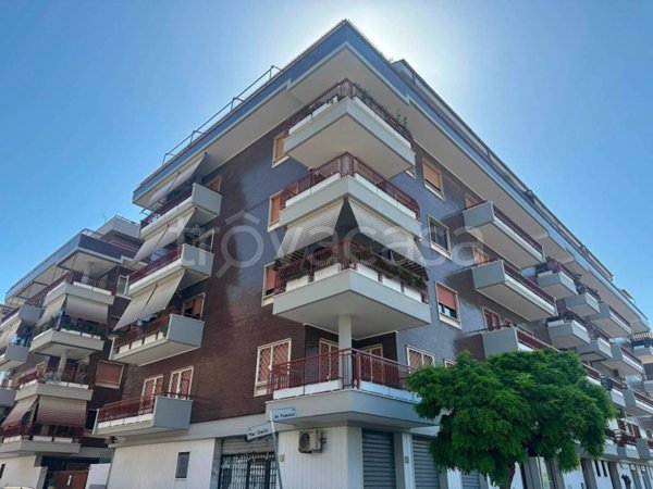 appartamento in vendita a Roma in zona Ostia