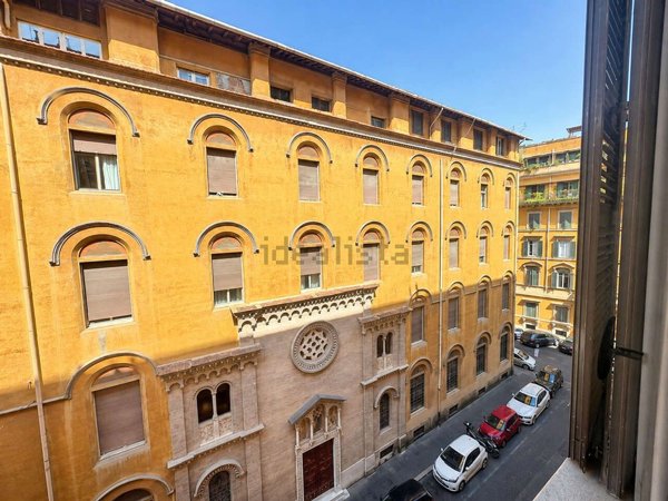 appartamento in vendita a Roma in zona Rione Prati