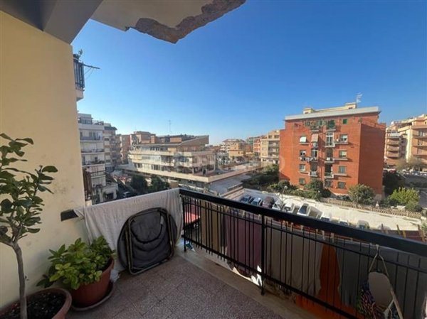 appartamento in vendita a Roma in zona Ostia