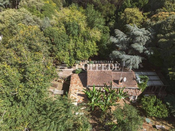 casa indipendente in vendita a Roma in zona Ardeatino