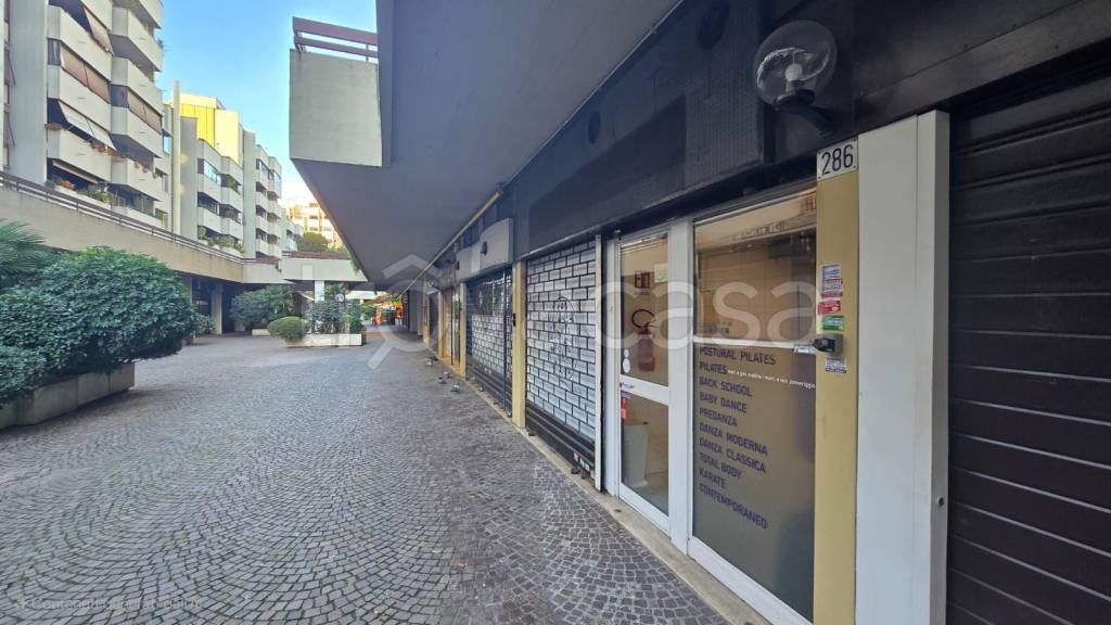 negozio in vendita a Roma in zona Giuliano Dalmata