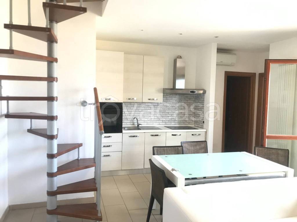 appartamento in vendita a Roma in zona Settecamini