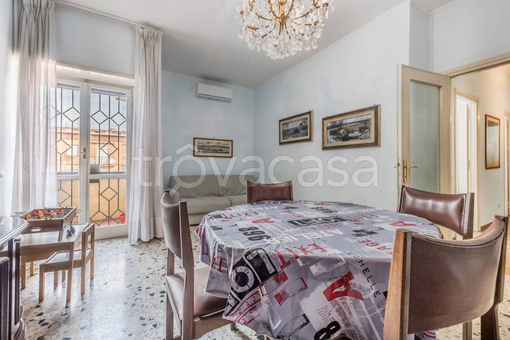 appartamento in vendita a Roma in zona Ostia
