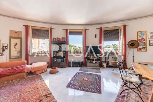 appartamento in vendita a Roma in zona Ostiense