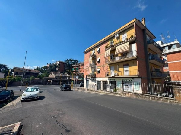 locale di sgombero in vendita a Roma in zona Portuense