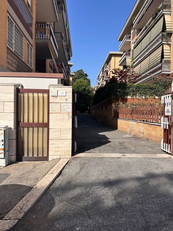 appartamento in vendita a Roma in zona Portuense