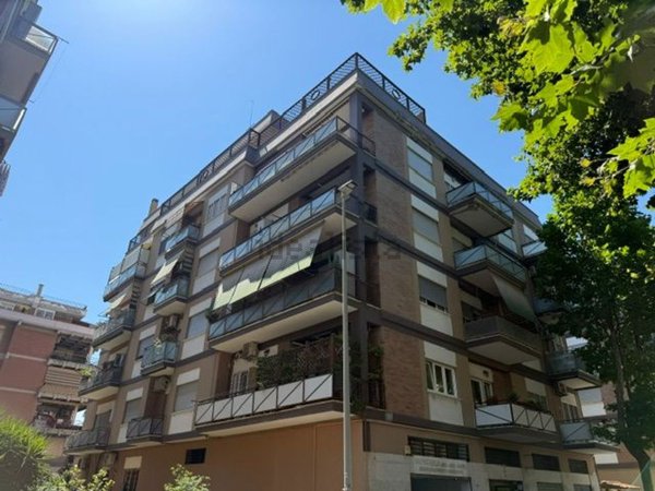 appartamento in vendita a Roma in zona Ostia