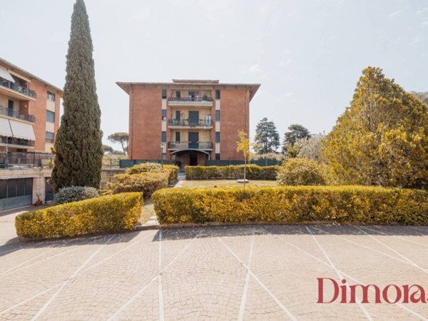 appartamento in vendita a Roma in zona Casal Morena