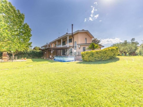casa indipendente in vendita a Roma in zona Casal Boccone