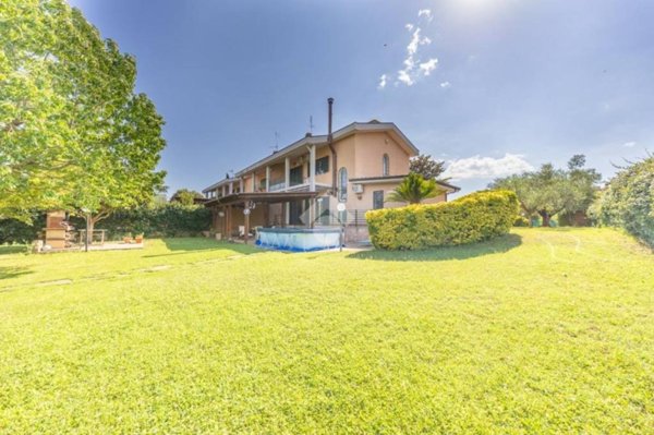 casa indipendente in vendita a Roma in zona Casal Boccone