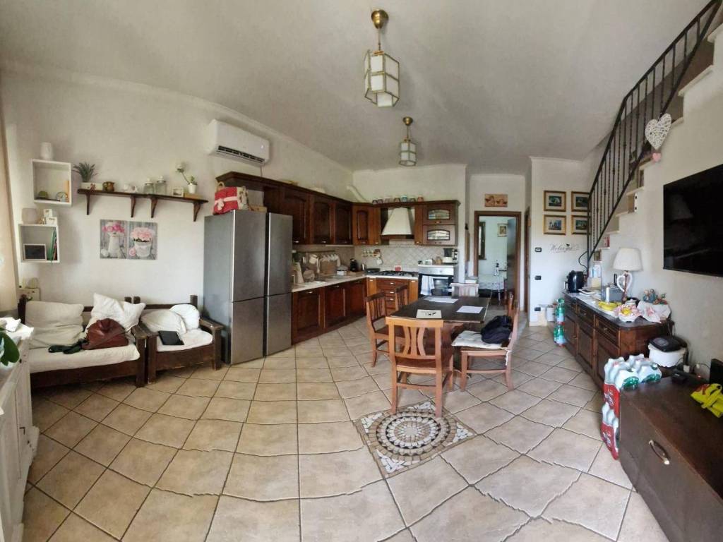casa indipendente in vendita a Roma in zona Massimina/Casal Lumbroso