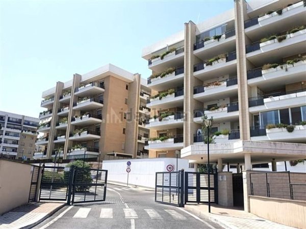 appartamento in vendita a Roma in zona Giuliano Dalmata