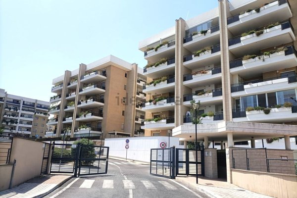 appartamento in vendita a Roma in zona Giuliano Dalmata