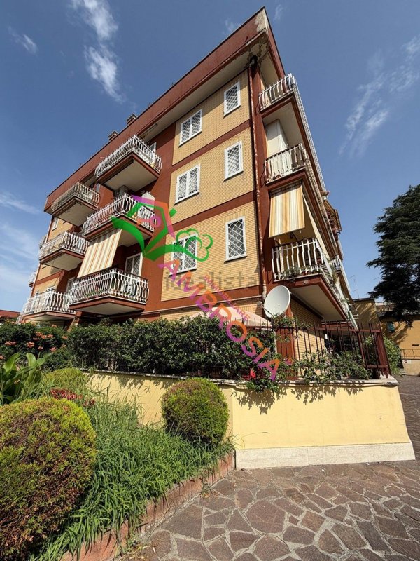 appartamento in vendita a Roma in zona Finocchio
