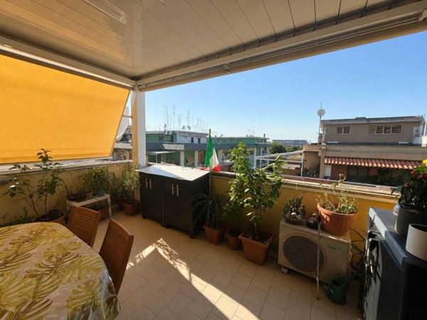 appartamento in vendita a Roma in zona Prenestino-Labicano